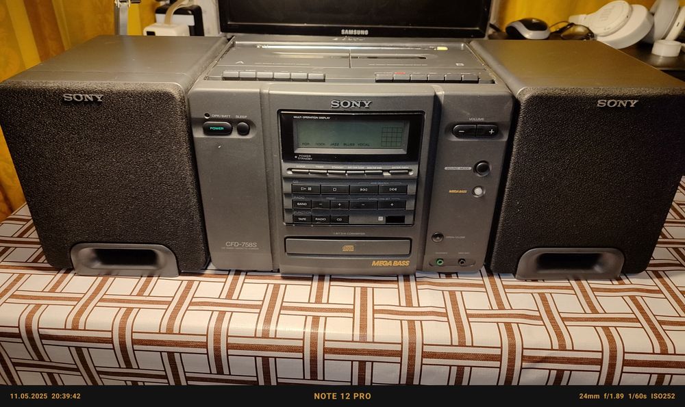 Музичний центр Sony  CDF 758s