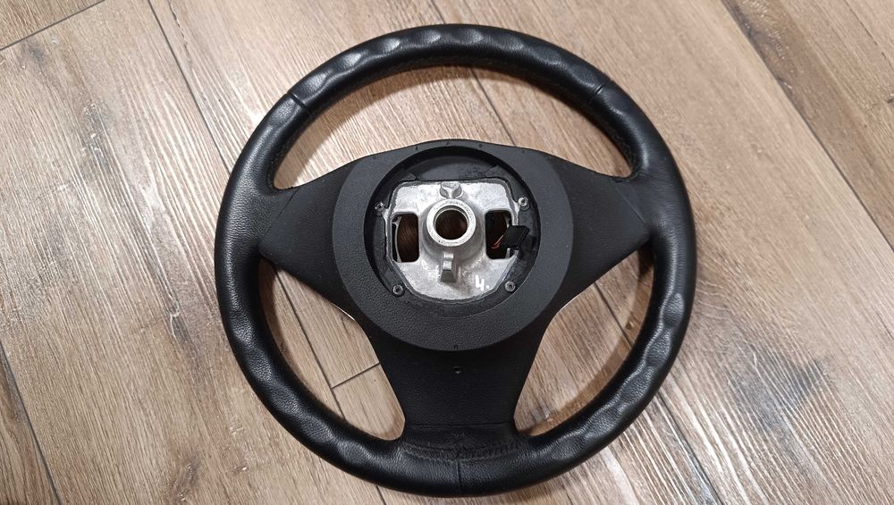 Руль BMW 5 E60 E61 e63 м-руль БМВ е60 е61 е63 рулевое колесо м пакет