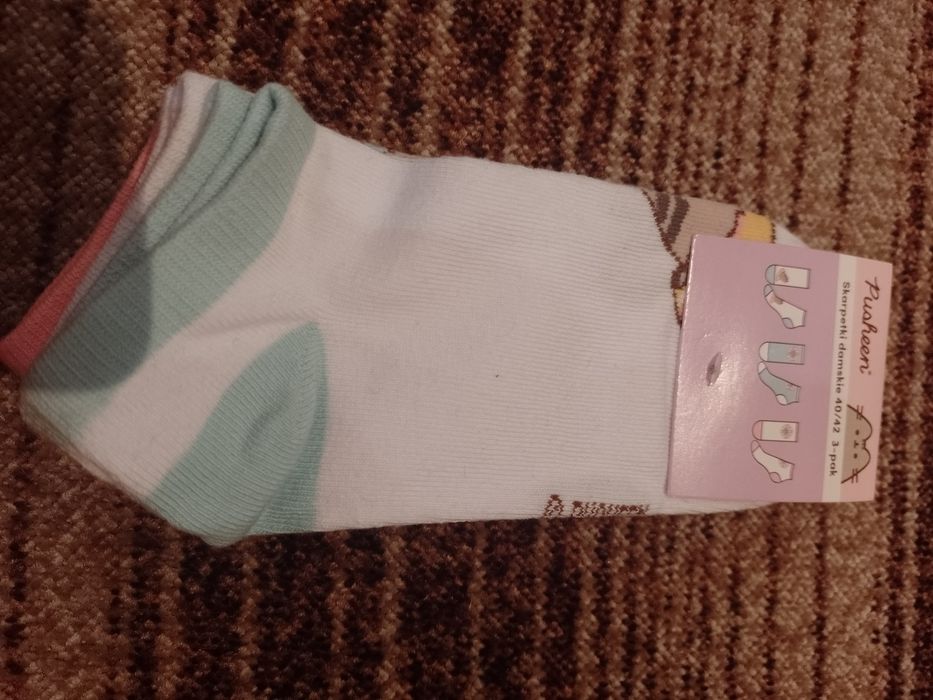 Trzy pary stopek firmy pusheen