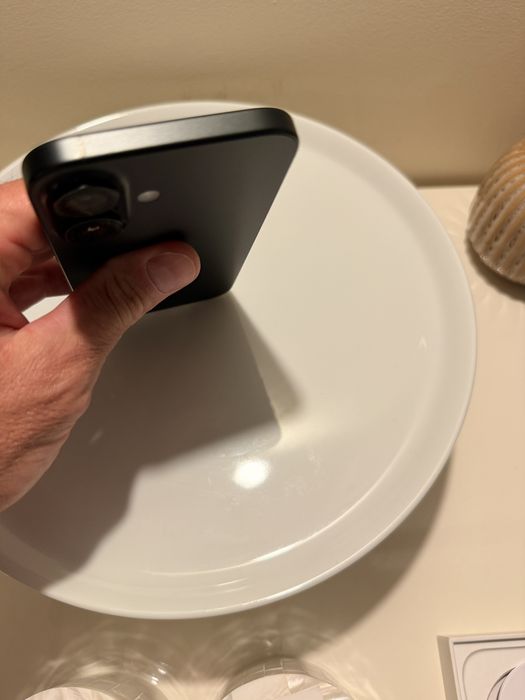 iPhone 16 128GB Preto — COMO NOVO | 96% Bateria | 2 Anos Garantia