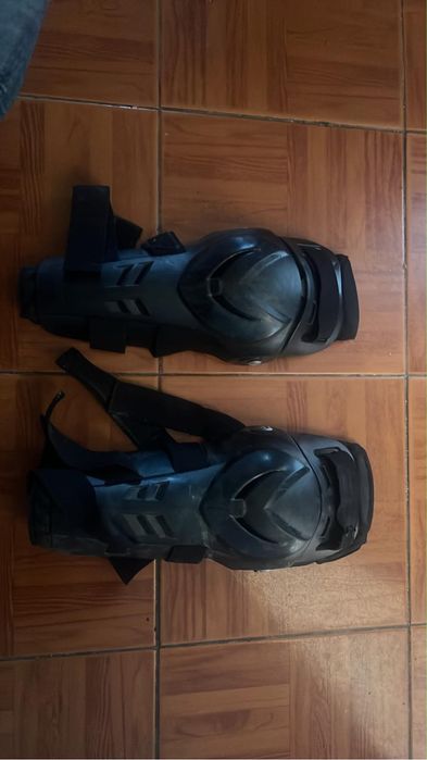 Fato e joalheiras motocross