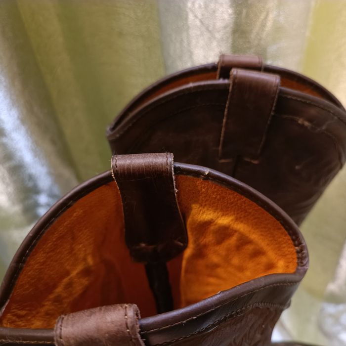 Вінтажні шкіряні чоботи козаки.