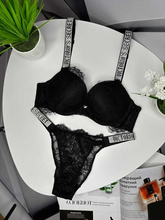 Комплект женского кружевного нижнего белья Victoria’s Secret белый