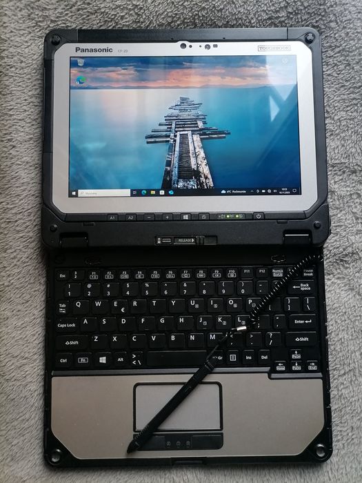 Panasonic CF 20 WIN 11 2w1 i5- 7 gen rysik 8GB 256GB SSD GWAR 2 lata