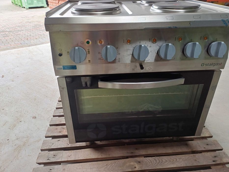 Kuchnia elektryczna z piekarnikiem