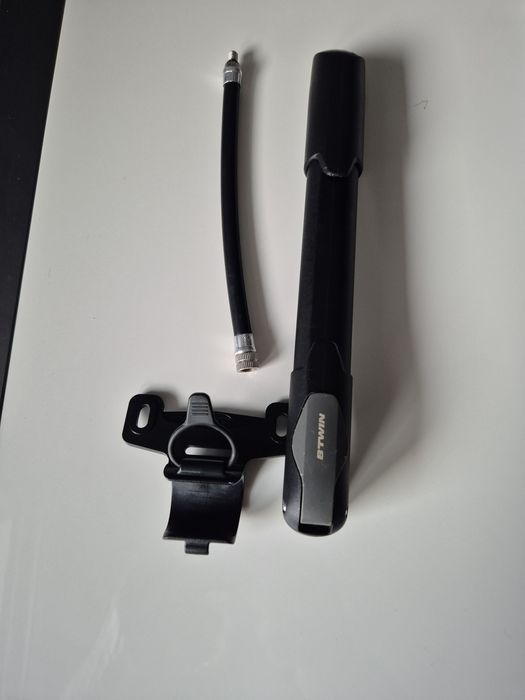 Pompka rowerowa  jak nowa