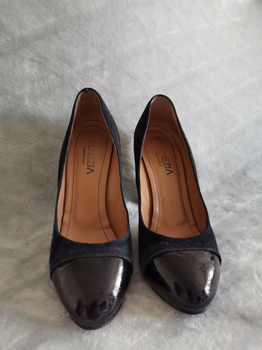 Szpilki granatowe Venezia, platforma