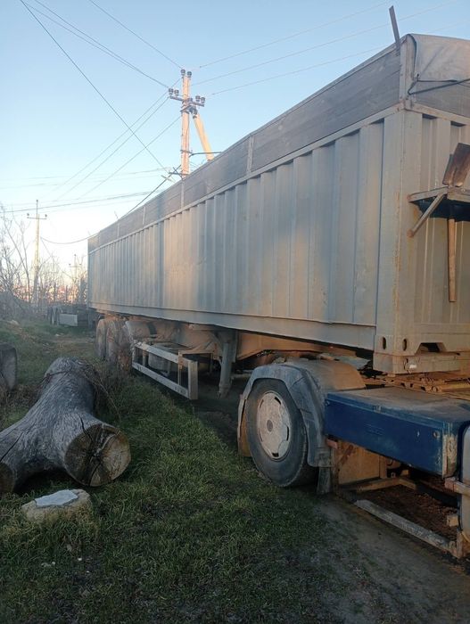 Полуприцеп - контейнеровоз. Montracan