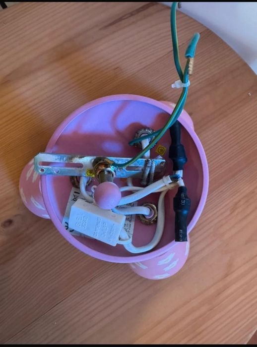 Candeeiro de quarto de menina