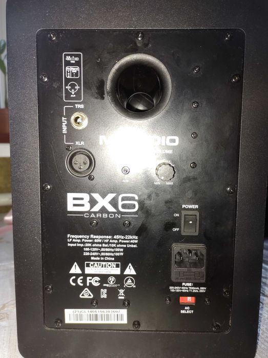 студійний монітор  M-Audio BX-6 carbon