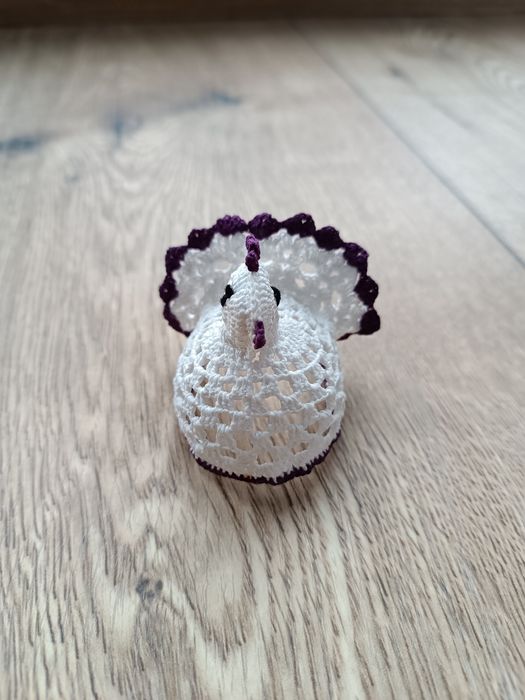 Wielkanocna kurka wykonana na szydełku