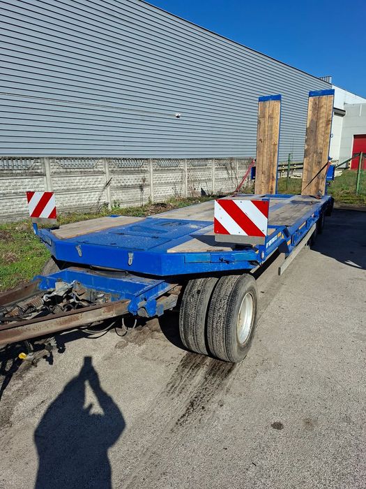 Müller-Mitteltal T3 Kompakt 30.0  Przyczepa do przewozu maszyn, 3 osie, najazdy hydrauliczne;