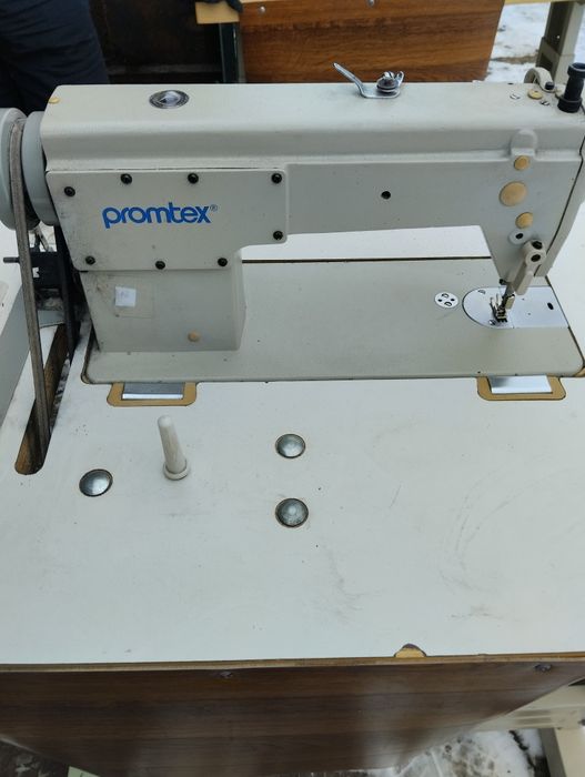Продам швейную промышленную машину Промтекс