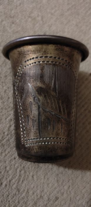 Серебряная рюмочка с узором