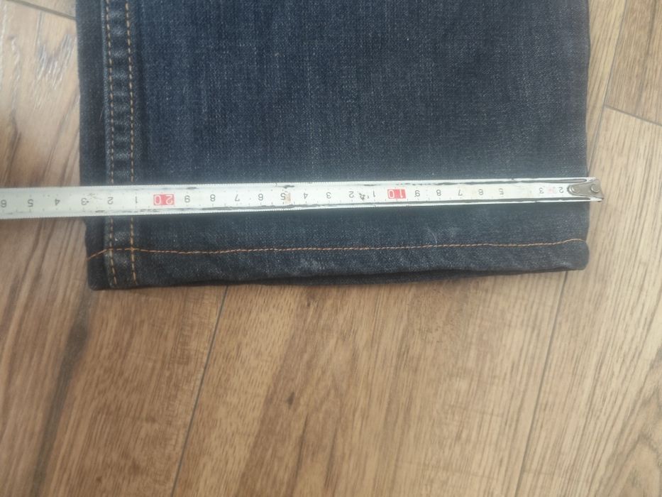 Jeansy Wrangler broken twill