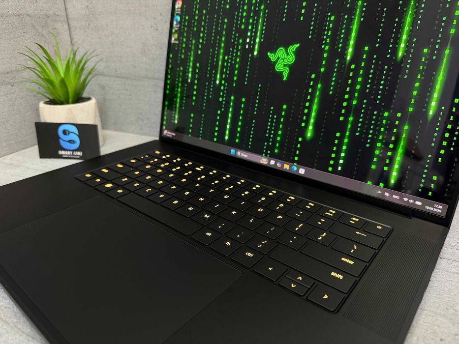 Ігровий ноутбук Razer Blade 16 rz09-0510 | 240hz | OLED | 32gb ddr5 | GeForce | 1tb | i9-14900HX