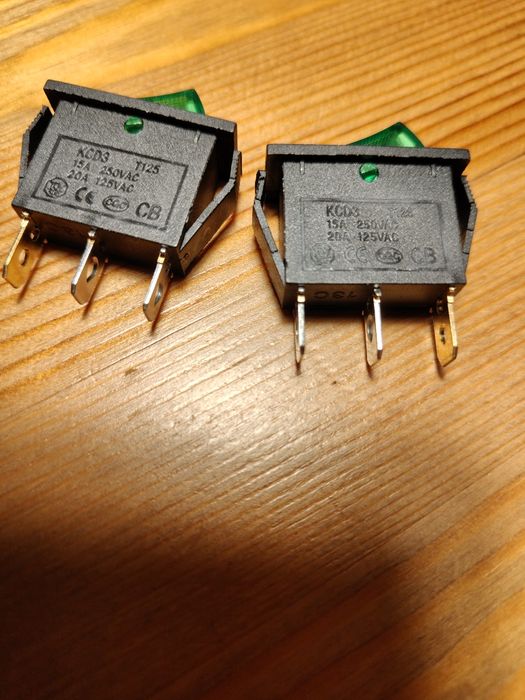 Dwa regulatory obrotów i dwa włączniki