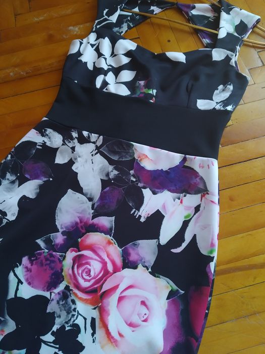 Платье карандаш 44-46 р (тянется)