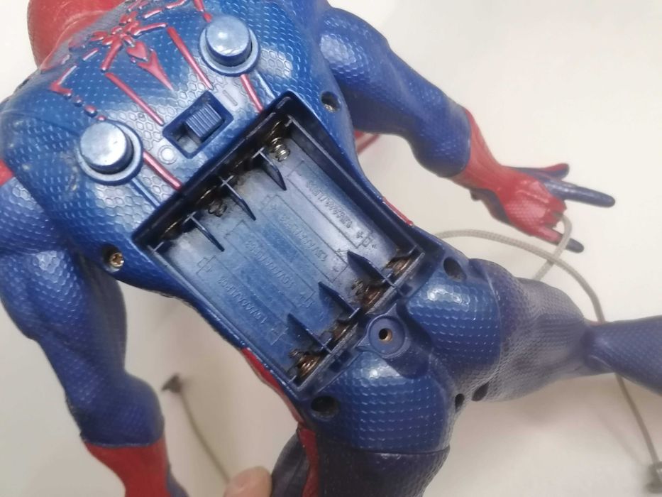 Niesamowity Spider-Man /32 cm/ strzelający siecią - SpiderMan - Hasbro