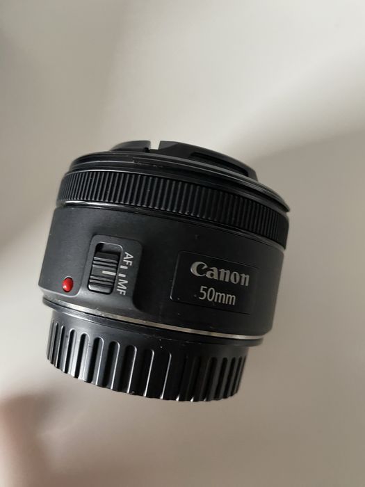 Canon 700D com 3 objetivas e mochila