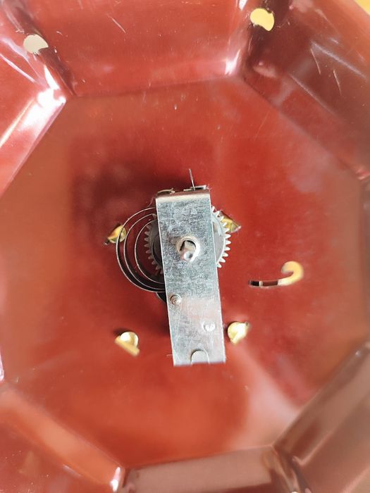 Carrocel antigo de lata