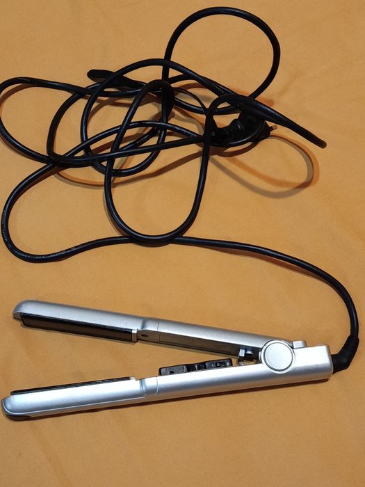 Alisador de cabelo com placas de cerâmica