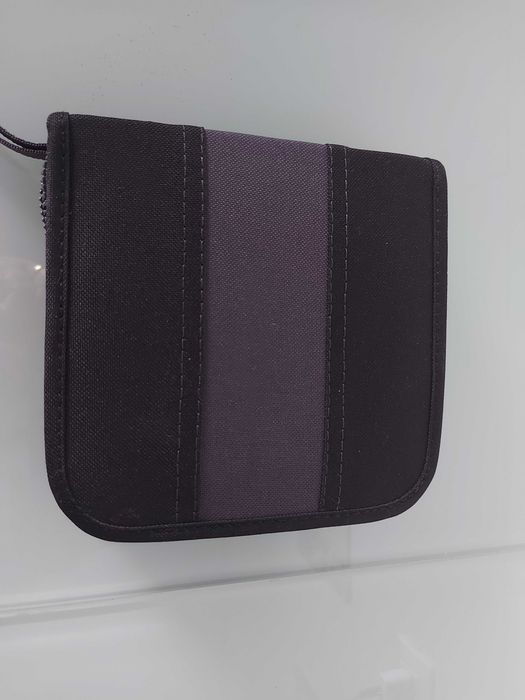 Bolsa para arrumação de CDs / DVDs