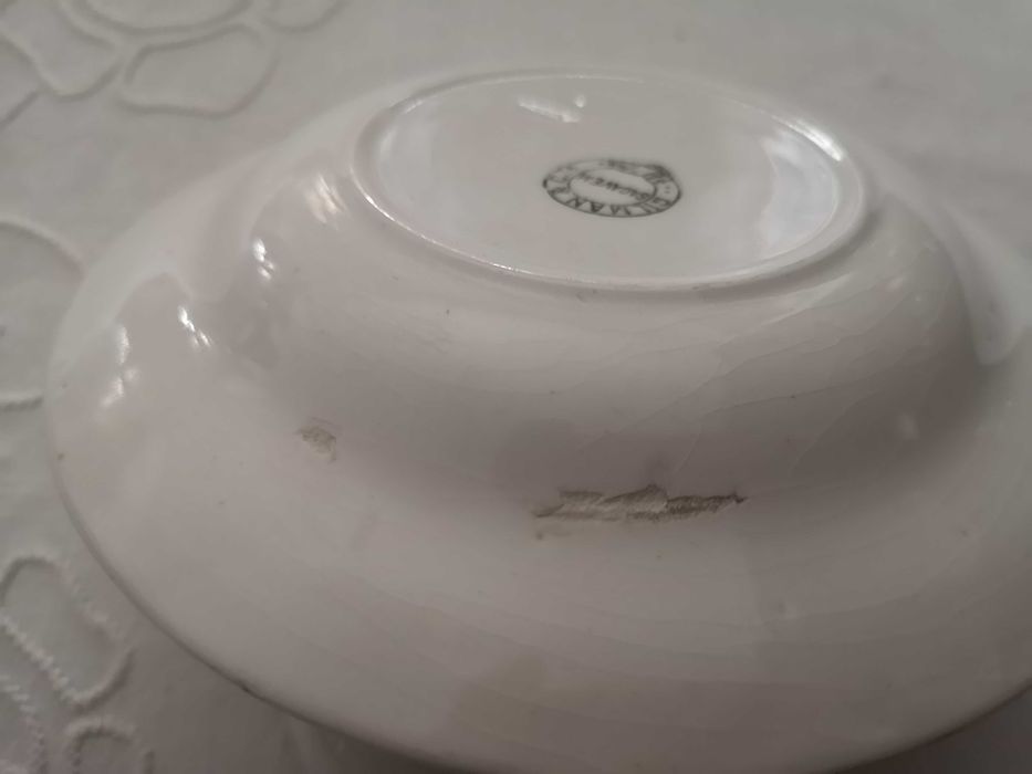 taça e pires muito antigos