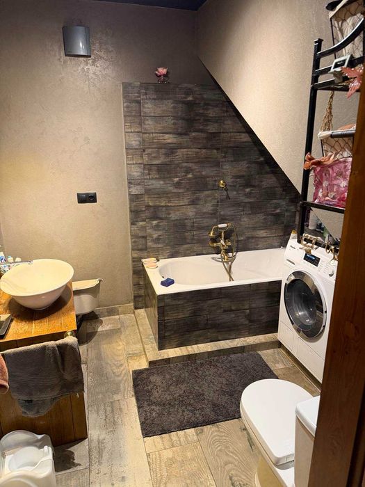 Продаж будинку в центрі міста Тячів