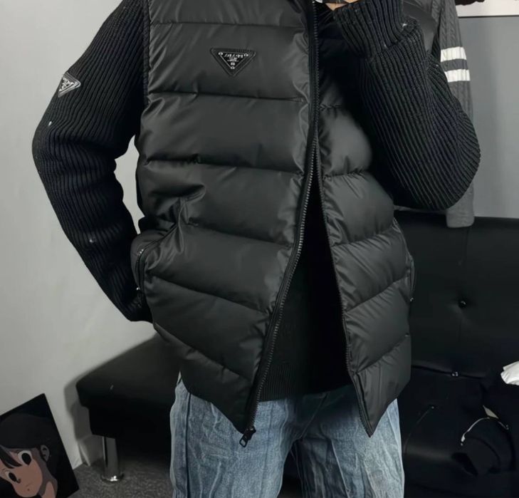 Вітровка-Кардеган від бренду Prada