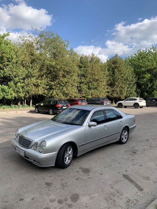 Продам мерседес w210