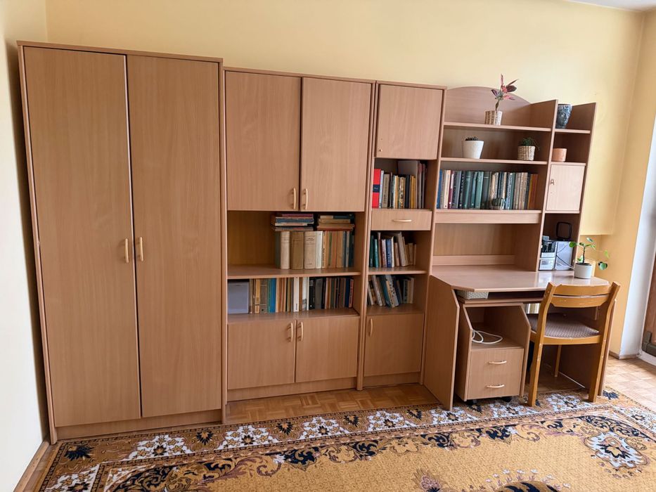 Komplet mebli: regały, szafa, biurko, szafka – zestaw do pokoju