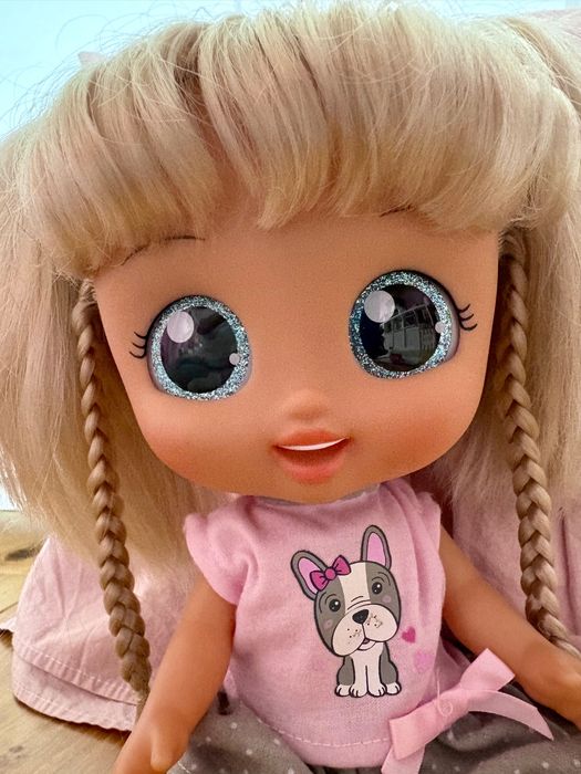 Lalka CITY GIRL z błyszczącymi oczami
