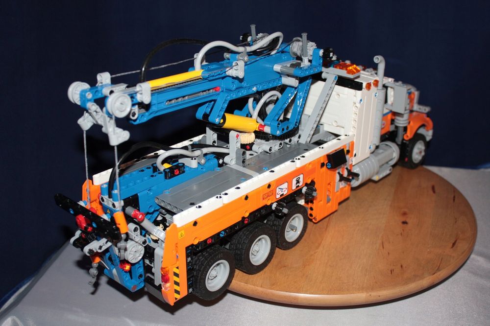 Lego Technic 42128 Ciężki holownik