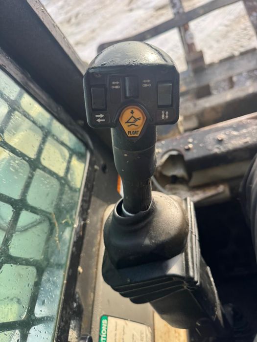 Bobcat s300 rok 2010