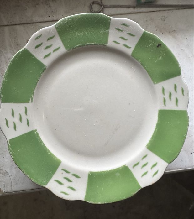 Віддам безкоштовно посуд