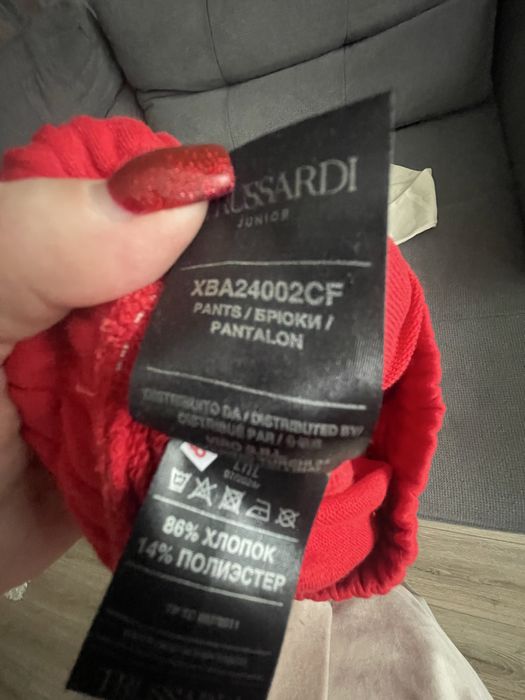 Продаю костюм бренду Trussardi на 9-10 років