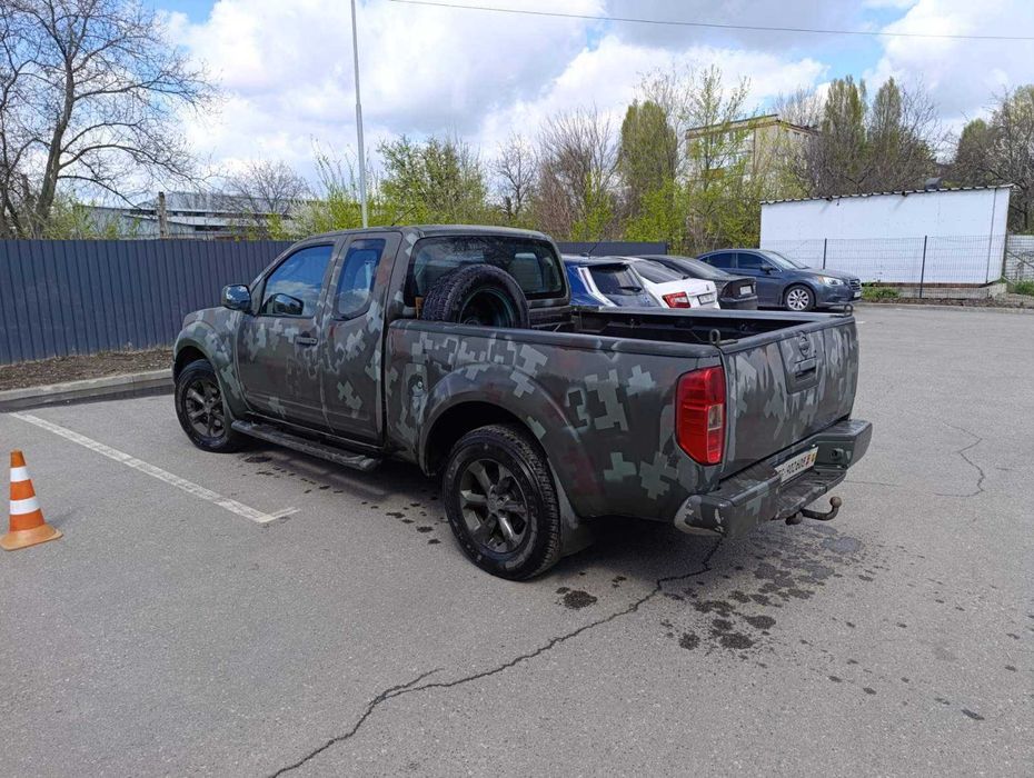 Пікап Nissan Navara