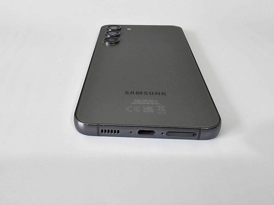 Samsung S23 plus 256gb. Muito bom.