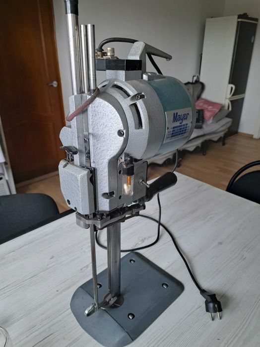 Нож закройный Маер