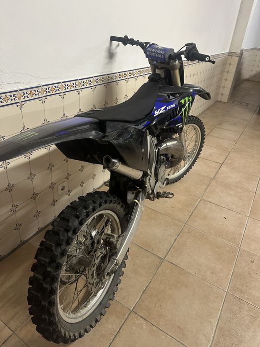 Yamaha yz 125 Carregada de Material
