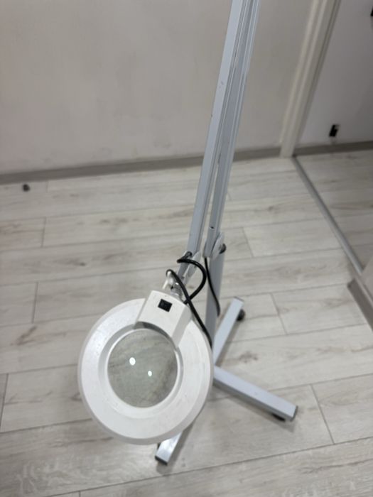 Lampa Oświetlenie robocze - lampy do manicure i pedicure