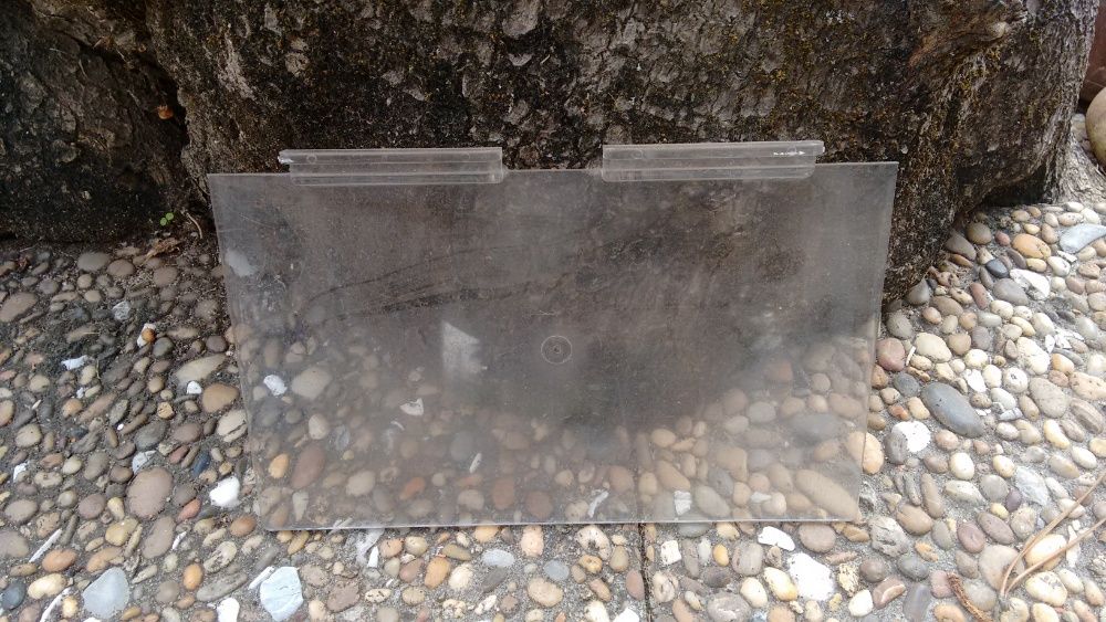 Prateleiras para Multi-Réguas