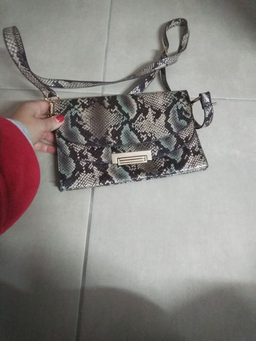 Várias Carteiras parfois novas