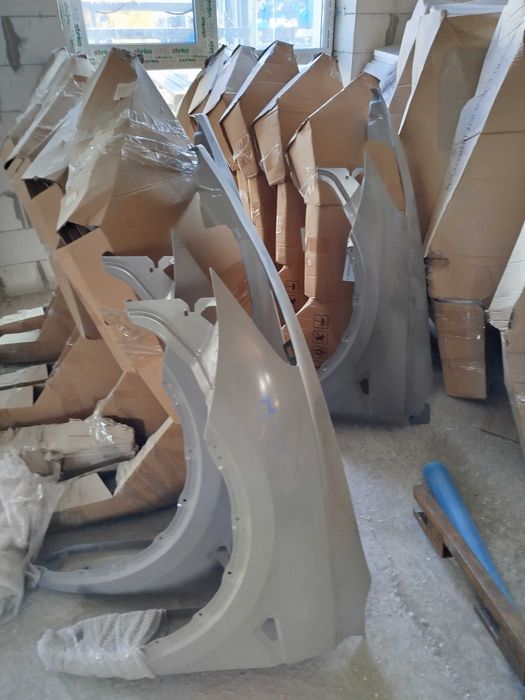 Крило переднє  Tesla Model 3 Y