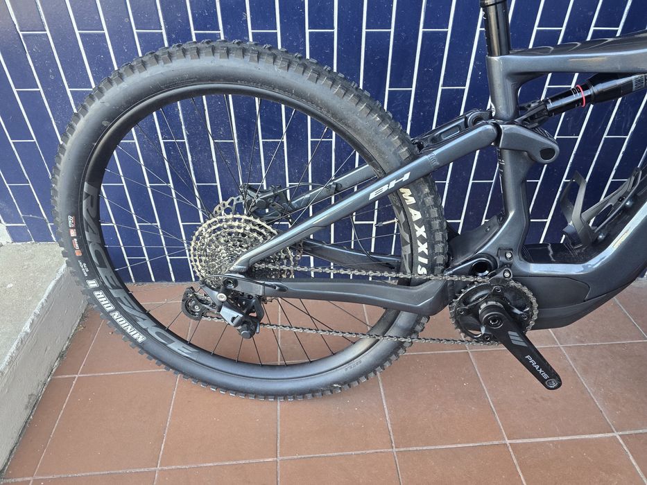 Bh eletrica m semi nova 29 carbono