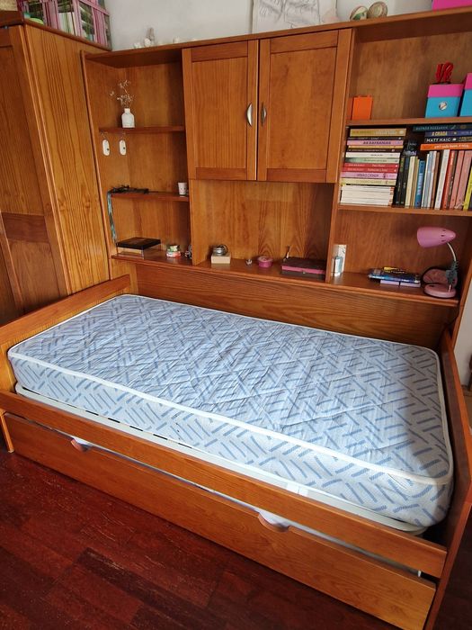 Conjunto Cama dupla solteiro + prateleiras