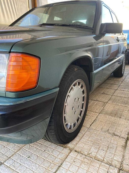 Mercedes-Benz 190 — fotografia 8