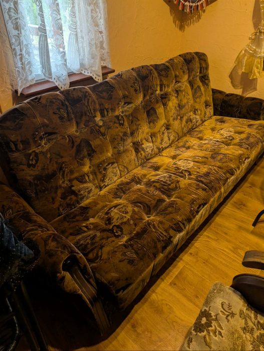 Oddam wersalkę do odświeżenia