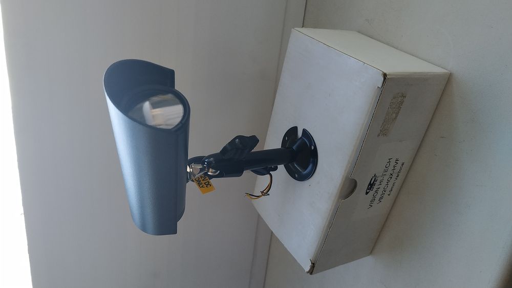 Видеокамера цветная Vision Hi-Tech